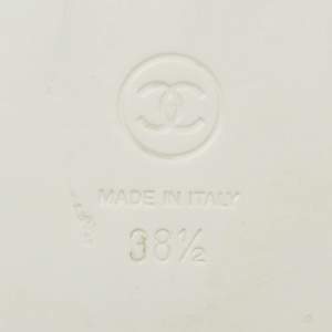 Pre Owned Chanel White Straw Dad Flat Sandals Size 38.5