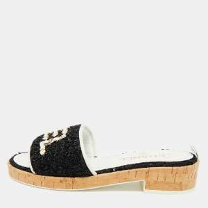 مملوكة مسبقًا Chanel Size 36 Black/White Tweed and Leather Logo Chain Link Cork Slide Sandals
