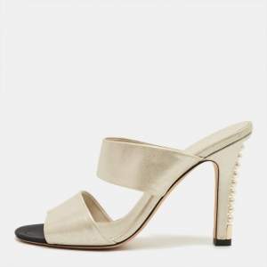 مملوكة مسبقًا Chanel  Metallic Grey Leather CC Pearl Heel Slide Sandals Size 40
