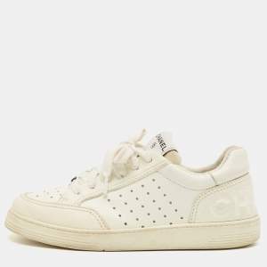 مملوكة مسبقًا Chanel CC Size 37.5 White Perforated Leather Low Top Sneakers