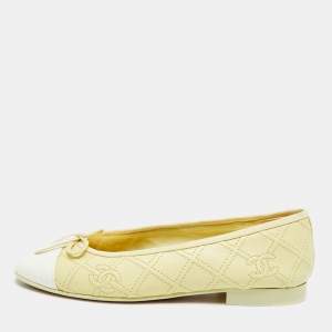 Pre Owned Chanel CC Size 36 White/Yellow Patent and Leather Bow Cap Toe Ballet Flats