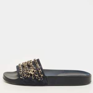 Pre Owned صندل شانيل رابط سلسلة قماش أزرق كحلي مقاس 39