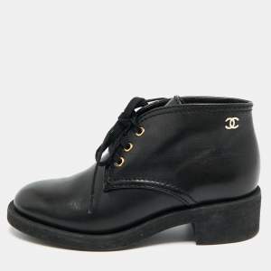 مملوكة مسبقًا Chanel CC Size 38 Black Leather Lace Up Ankle Length Boots