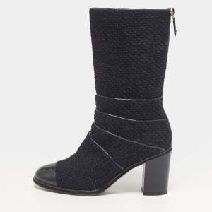 مملوكة مسبقًا Chanel Size 37 Navy Blue Patent Leather and Tweed Ankle Length Boots