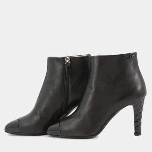 Pre Owned Chanel Cc Logo Short Boots Black Patent Leather Size 37.5C