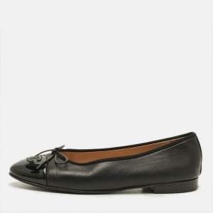 Pre Owned حذاء باليه فلات شانيل جلد براءة اختراع مبطن أسود مقدمة قوس مقاس 41.5