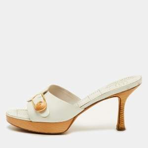 Pre Owned Chanel Size 37.5 White Leather Wooden Platform Slide Sandals