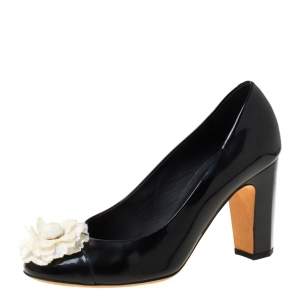 مملوكة مسبقًا Chanel Black/White Leather Camellia Cap Toe Pumps Size 38