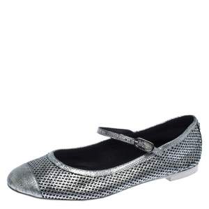 مملوكة مسبقًا Chanel Silver Perforated Leather Cap Toe Ankle Strap Ballet Flats Size 38