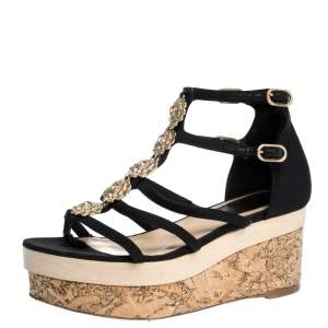 مملوكة مسبقًا Chanel Black Canvas Fabric Flower Embellished Strappy Cork Platform Sandals Size 36.5