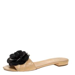 Pre Owned Chanel Beige Quilted Leather Camellia Embellished Flat Slides Size 38.5