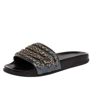 مملوكة مسبقًا Chanel Metallic Blue Holographic Leather Tropiconic Chain Detail Slides Size 39