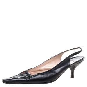مملوكة مسبقًا Chanel Black Leather Brogue Detail Slingback Sandals Size 38.5