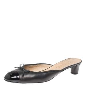 Pre Owned Chanel Black Leather CC Cap Toe Bow Mules Size 40.5