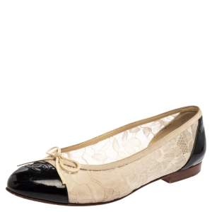 Pre Owned Chanel White/Black Lace and Patent Leather Bow Ballet Flats Size 39.5