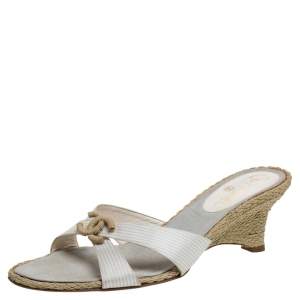 مملوكة مسبقًا Chanel White/Blue Satin And Rope Fiber Criss Cross CC Interlock Slide Sandals Size 41