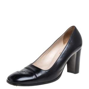 Pre Owned Chanel Black Leather CC Pumps Size 40