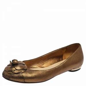 Pre Owned Chanel Gold Textured Leather Camellia Ballet Flats Size 38