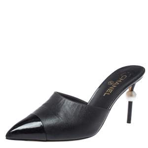Pre Owned Chanel Black Leather CC Pearl Heel Pointed Toe Mules Size 40