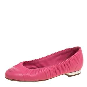 مملوكة مسبقًا  Chanel Pink Leather CC Cap Toe Ballet Flats Size 36.5