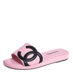 مملوكة مسبقًا Chanel Pink Leather CC Cambon Flat Slides Size 41.5
