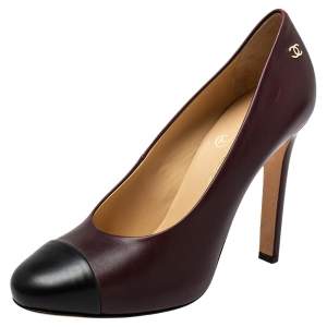 Pre Owned Chanel Brown/Black Leather Cap Toe Pumps Size 38.5