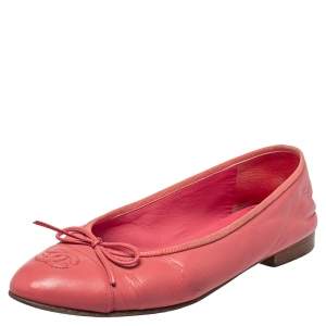مملوكة مسبقًا Chanel Pink Leather CC Ballet Flats Size 38