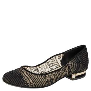 مملوكة مسبقًا Chanel Black Lace Ballet Flats Size 37