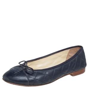 مملوكة مسبقًا Chanel Blue Quilted Leather CC Cap Toe Ballet Flats Size 37