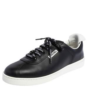 مملوكة مسبقًا Chanel Black Leather Logo Lace Up CC Low Top Sneakers Size 41.5