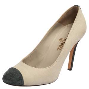 Pre Owned حذاء كعب عالي شانيل سويدي كريمي/رصاصي مقدمة رصاصية مقاس 39