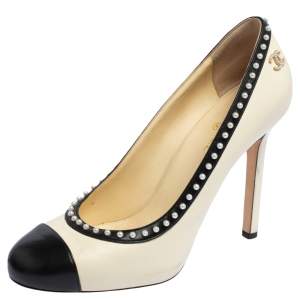 Chanel White/Black Leather Pearl Trimmed Cap Toe Pumps Size 37.5