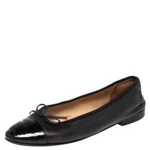 Pre Owned Chanel Black Leather and Patent Leather CC Cap Toe Bow Ballet Flats Size 39