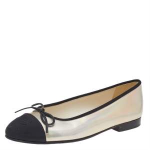 مملوكة مسبقًا Chanel Metallic Silver/Black Canvas And Patent Leather CC Ballet Flats Size 37