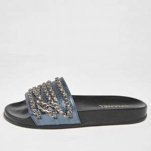 مملوكة مسبقًا Chanel Metallic Blue Leather Tropiconic Chain Detail Flat Sandals Size 40