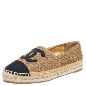 مملوكة مسبقًا Chanel Metallic Gold/Black Fabric and Tweed Espadrille Flats Size 37