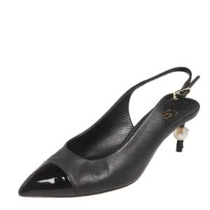 مملوكة مسبقًا Chanel Black Leather And Patent Leather  Slingback Pumps Size 38
