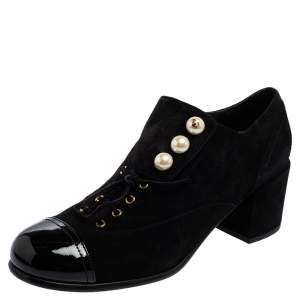 Chanel Black Suede and Patent Leather Pearl Detail Block Heel Oxford Pumps Size 39