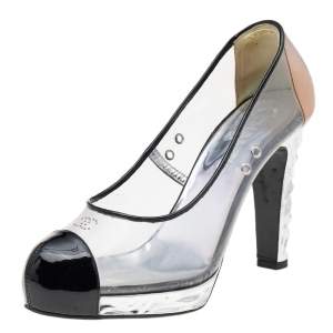 Pre Owned حذاء كعب عالي شانيل جلد لامع وبلاستيك مشمع أسود/بيج مقدمة سوداء سي سي ن عل سميك مقاس 41