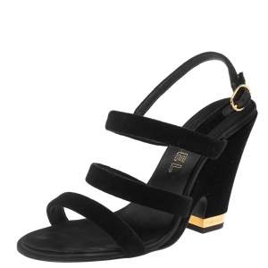 مملوكة مسبقًا Chanel Black Velvet Block Heel Singback Sandals Size 39