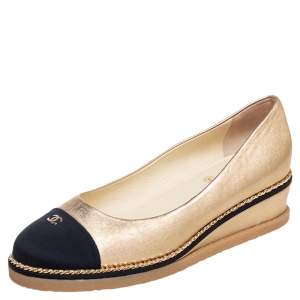 Pre Owned حذاء كعب عالي شانيل نعل روكي وصلة سلسلة غطاء مقدمة قماش وجلد ذهبي/ أسود مقاس 37.5