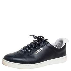مملوكة مسبقًا Chanel Black Leather Logo Lace Up CC Low Top Sneakers Size 40