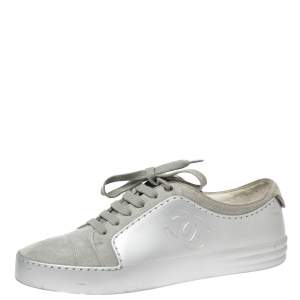 Pre Owned Chanel Grey/Silver Suede and Rubber CC Low-Top Sneakers Size 38