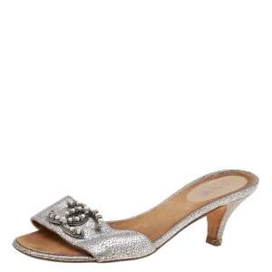 Chanel Silver Textured Leather CC Embellished Slide Sandals Size 37