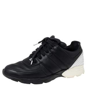 Pre Owned Chanel  Black/White Leather CC Low Top Sneakers Size 39