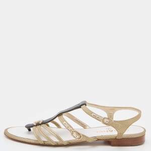 مملوكة مسبقًا Chanel Gold/Black Textured Leather CC Ankle Strap Flat Sandals Size 40