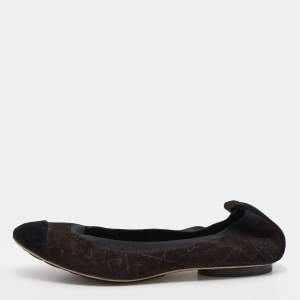 مملوكة مسبقًا Chanel Brown/Black Textured Suede CC Cap Toe Ballet Flats Size 39