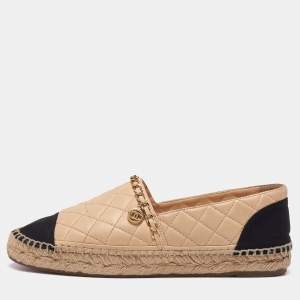 مملوكة مسبقًا Chanel Beige/Black Quilted Leather And Fabric Cap Toe Espadrille Flats Size 39