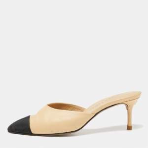 Pre Owned Chanel Beige/Black Leather And Canvas Pointed Toe Slide Sandals Size 36.5