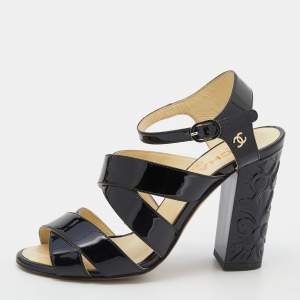 Pre Owned Chanel Black Patent Leather CC Floral Block Heel Strappy Sandals Size 35.5
